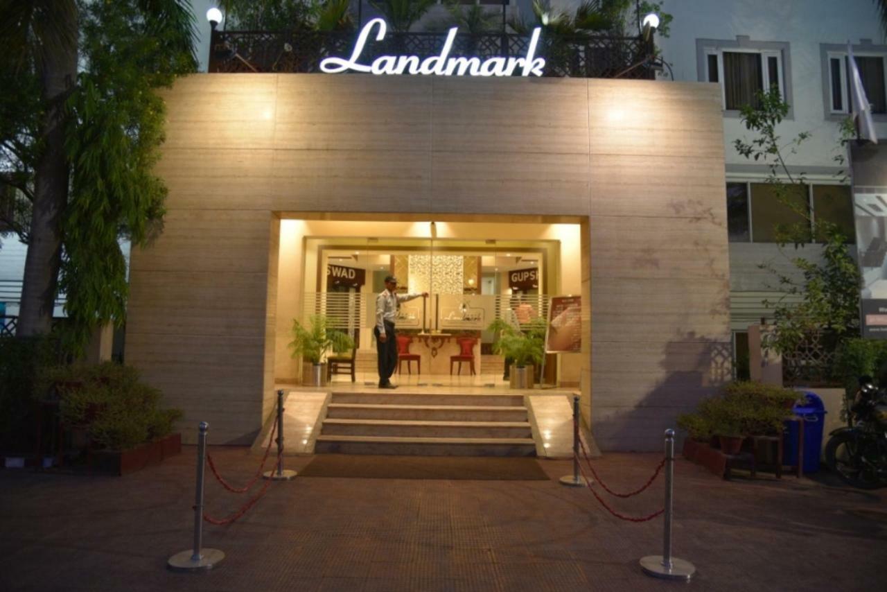 Hotel Landmark Gwalior Exterior foto